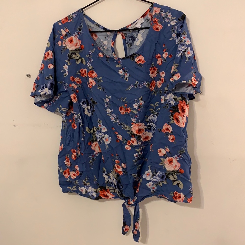 Floral tshirt